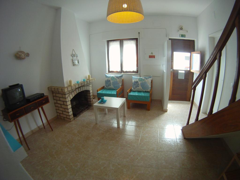 Ahoy Porto Covo Hostel ภายนอก รูปภาพ